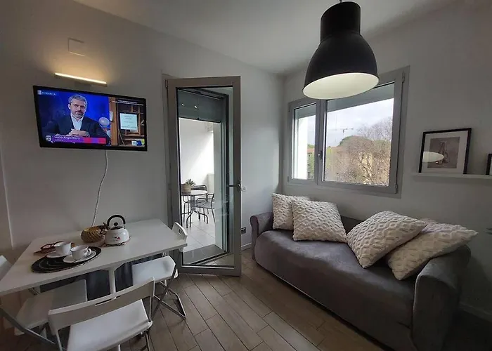 Florence San Donato Apartment With Parking